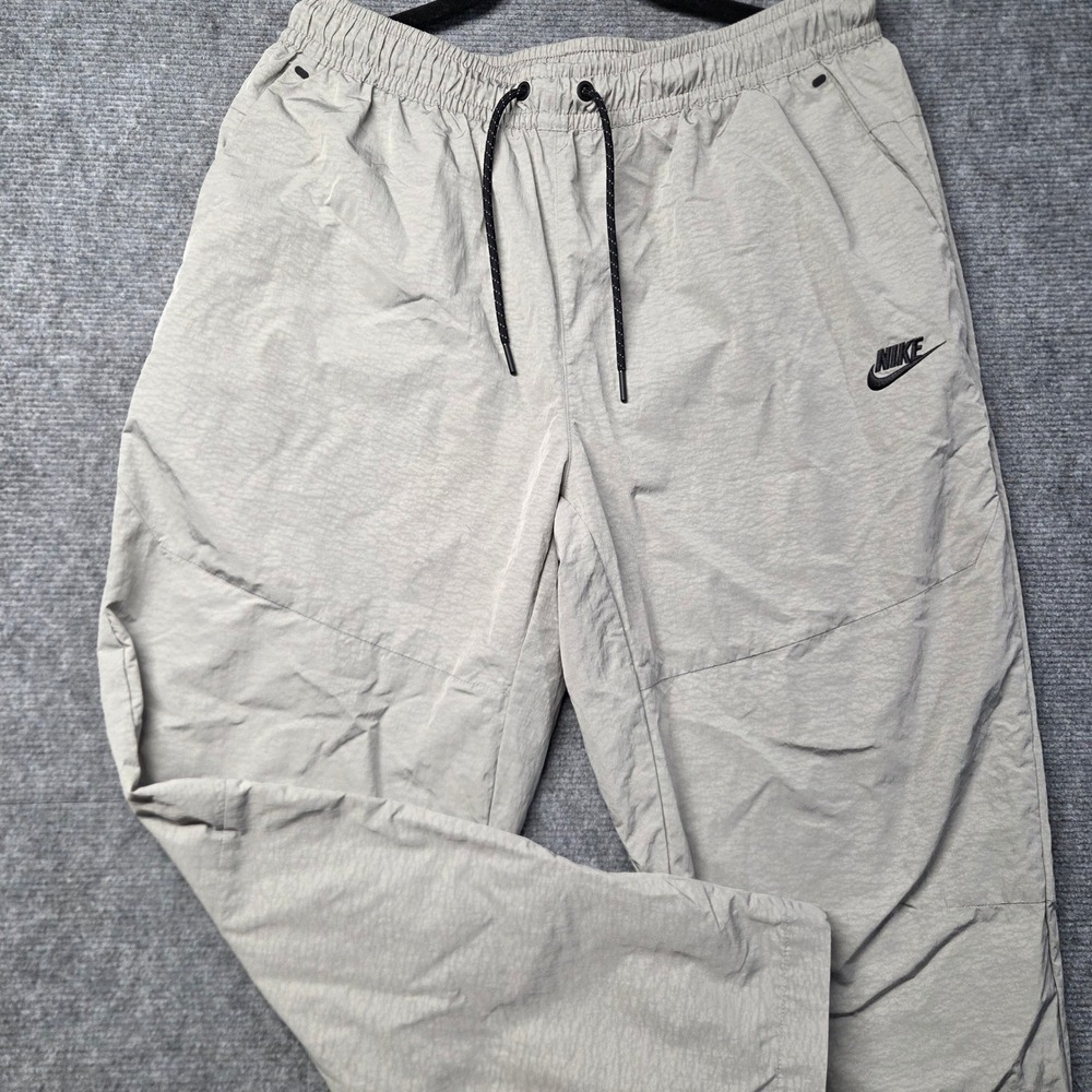 Nike Tech Essentials Men's Large Gray Lined Commuter Woven Track Pants Joggers